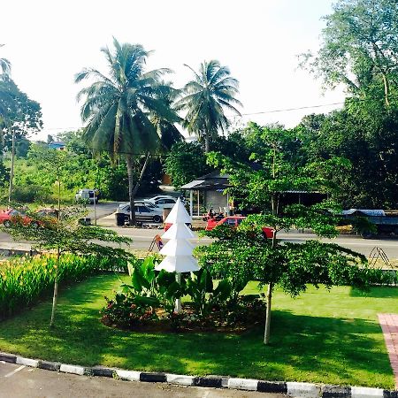 Semerah Garden Hotel Pontian Kecil Esterno foto